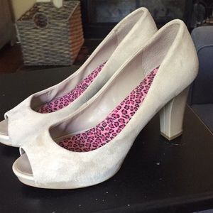 Franco Sarto peep toe platform heels - Size 6.5